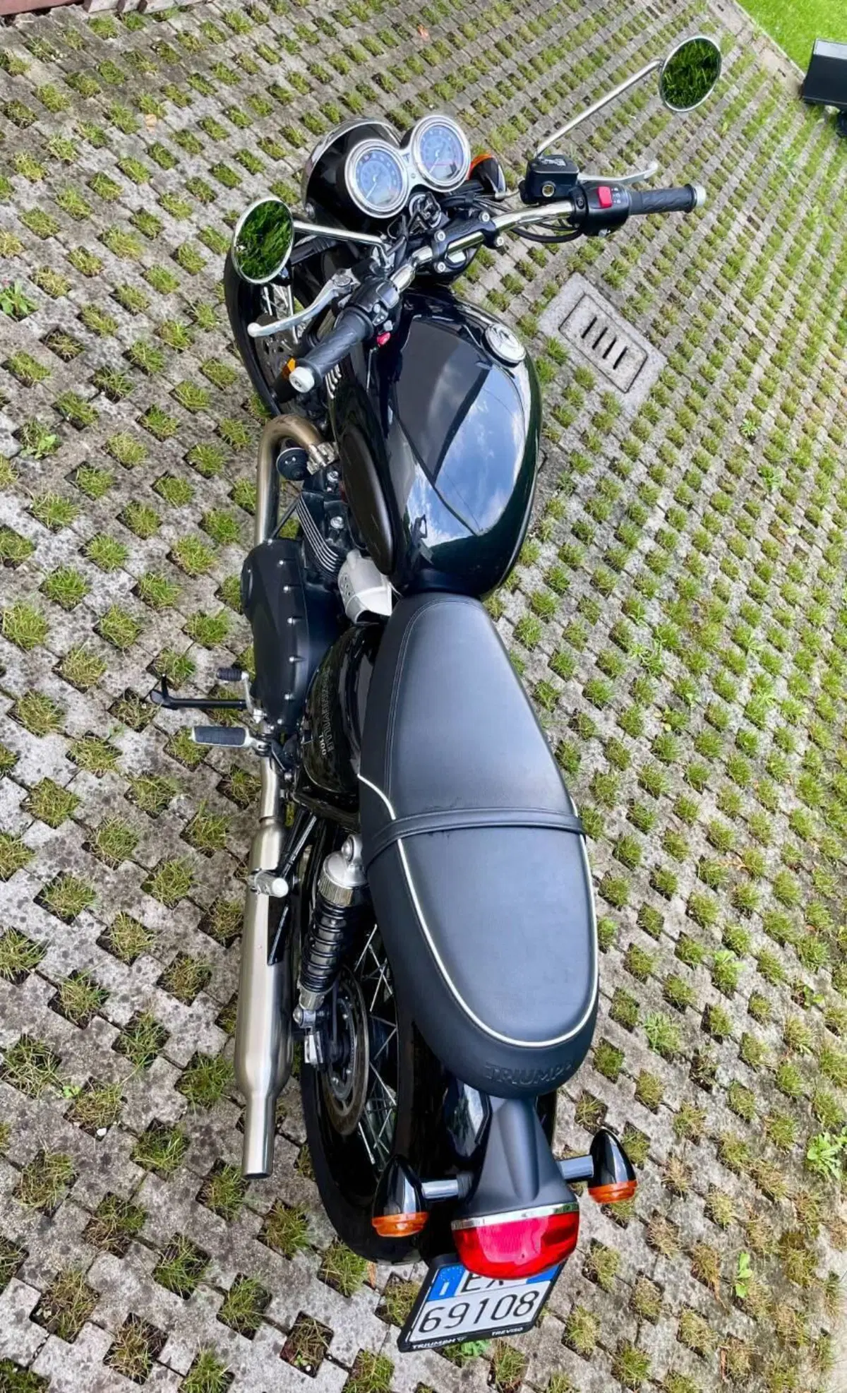 Triumph Bonneville T100 (2021 - 25) (6)