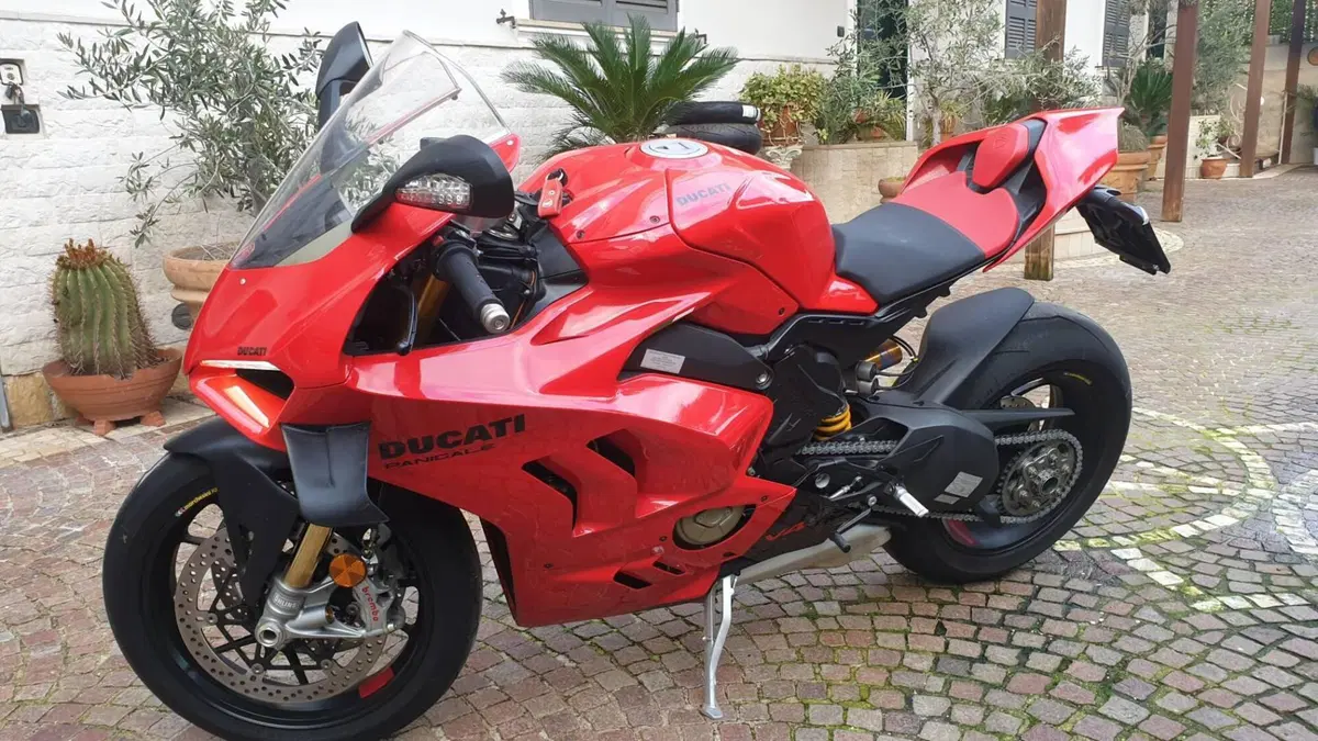 Ducati Panigale V4 S (2022 - 24) (2)