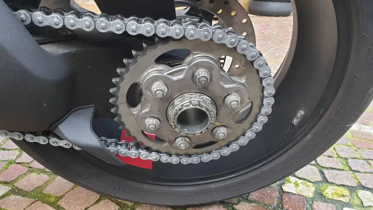 Ducati Panigale V4 S (2022 - 24) (6)
