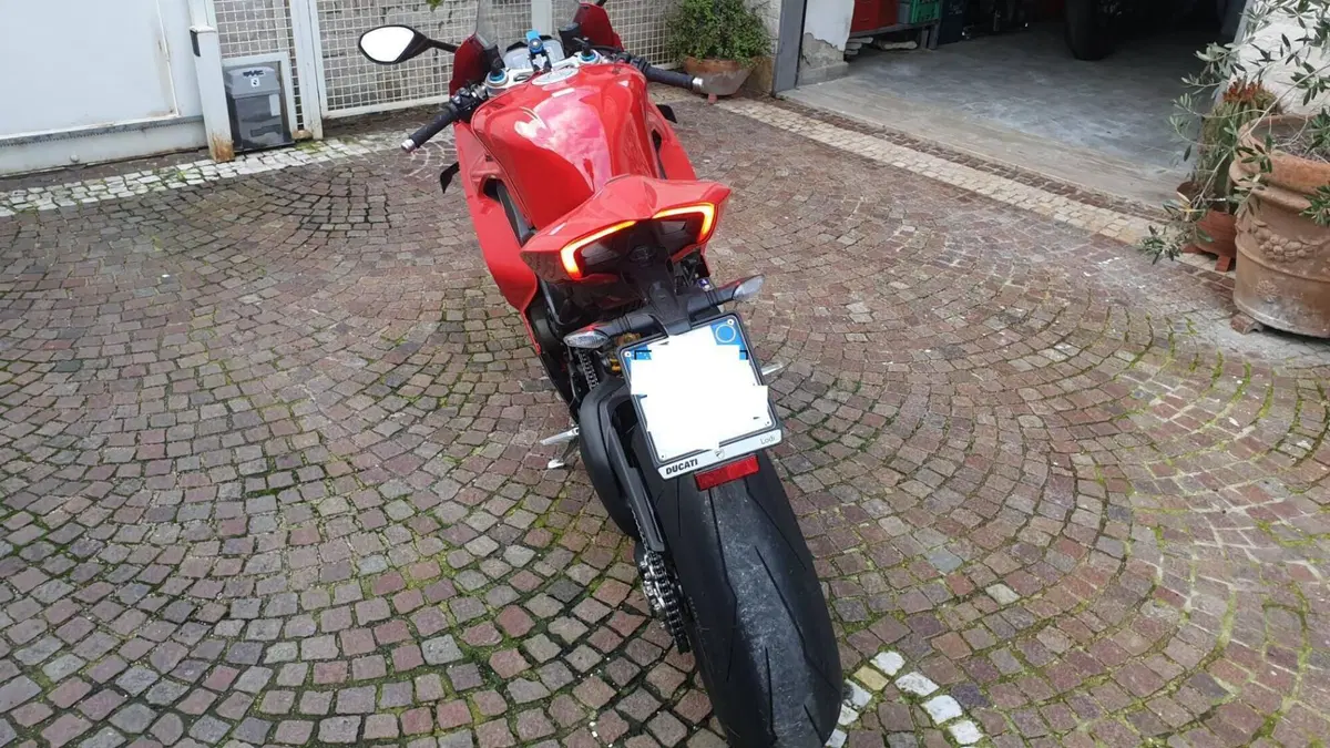Ducati Panigale V4 S (2022 - 24) (8)