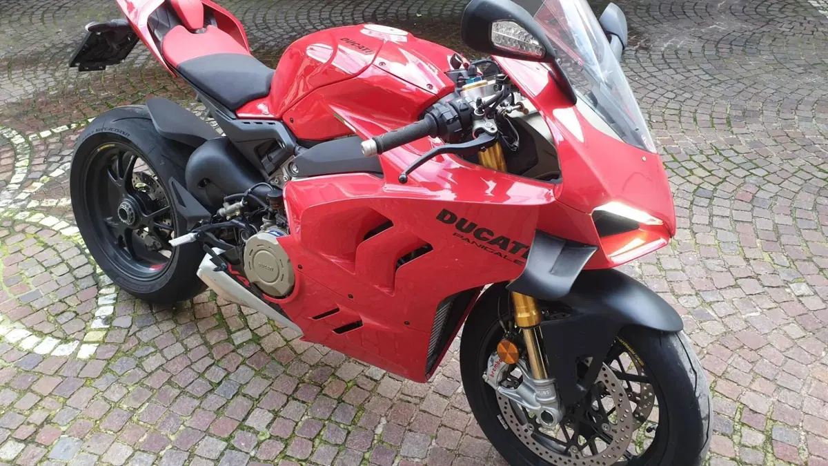 Ducati Panigale V4 S (2022 - 24) (10)