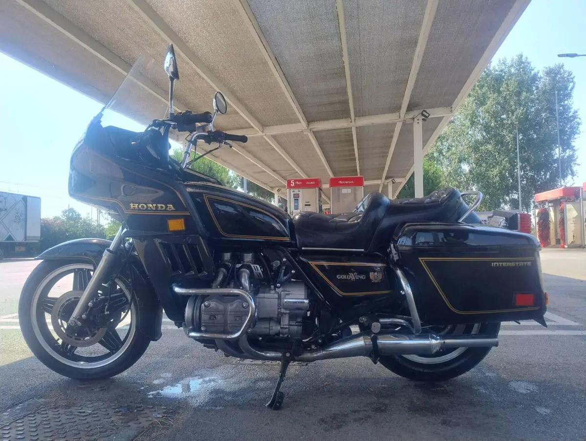 Honda GL 1100 Gold Wing (1980 - 83) (2)
