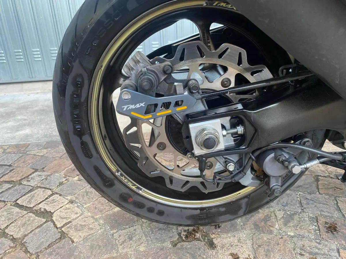 Yamaha T-Max 530 (2012 - 14) (5)