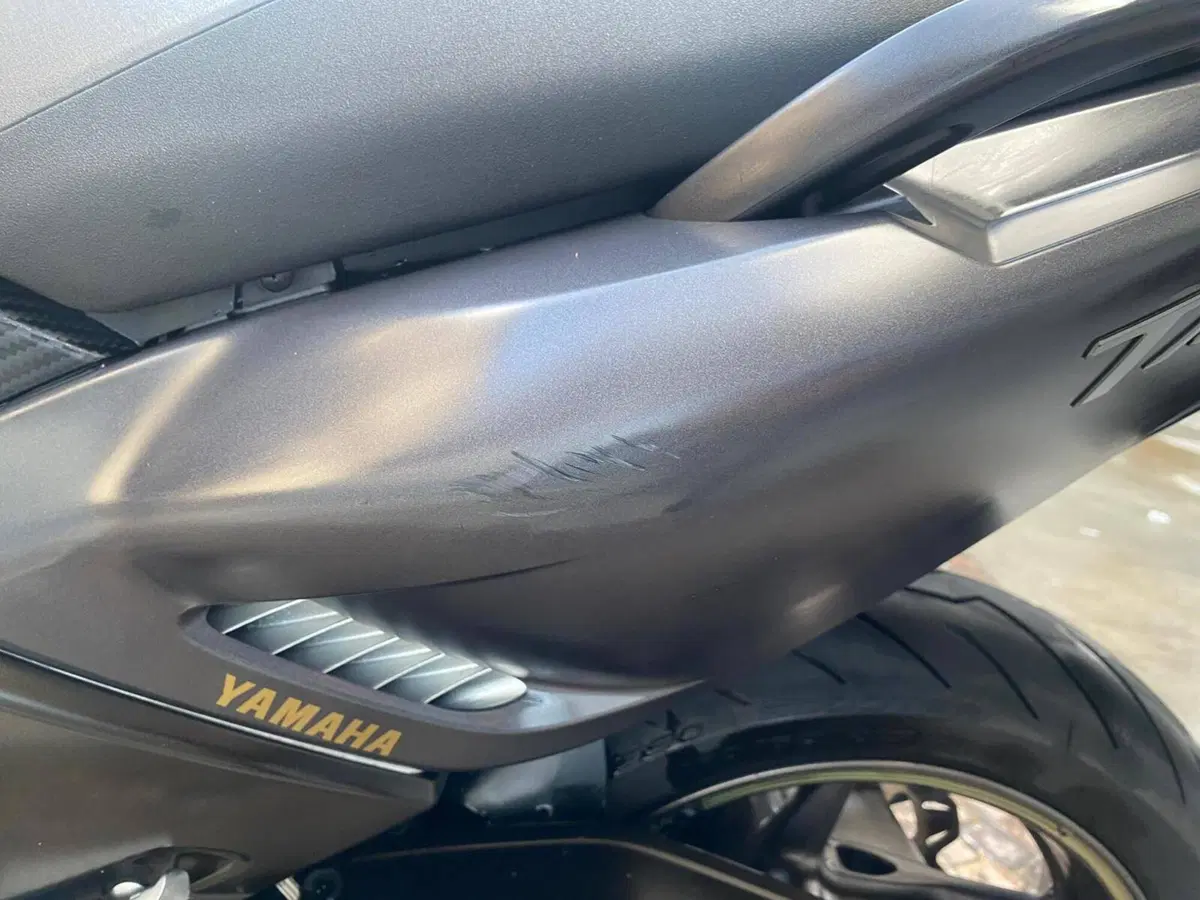 Yamaha T-Max 530 (2012 - 14) (6)
