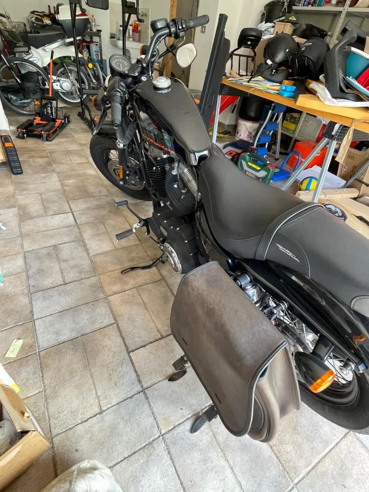 Harley-Davidson 1200 Forty-Eight (2010 - 15) (8)