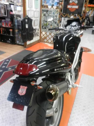 Triumph Speed Triple 955 (1998 - 01) usata