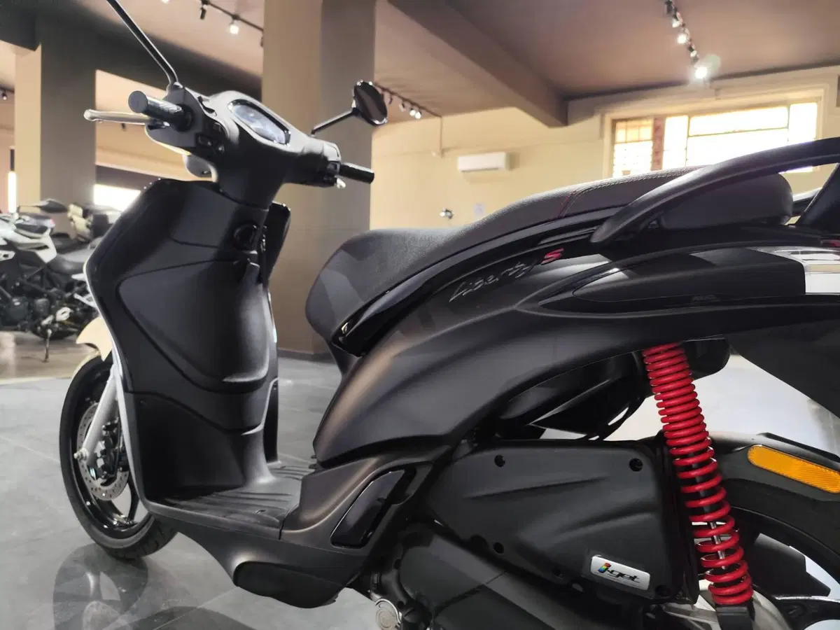 Piaggio Liberty 50 3V S (2021 - 24) (6)
