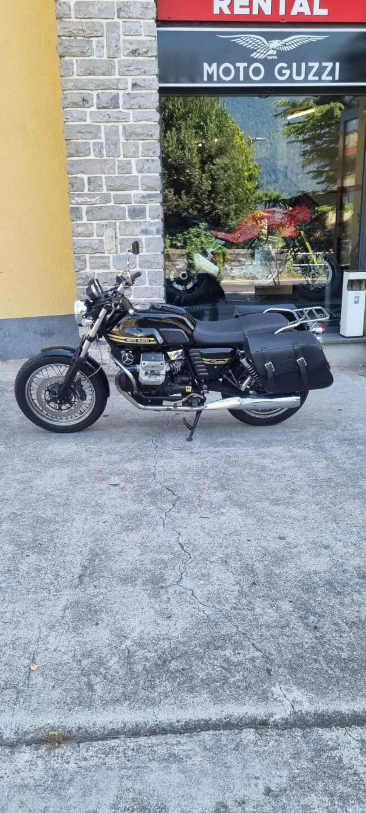 Moto Guzzi V7 Cafè Classic (2009 - 12) (2)