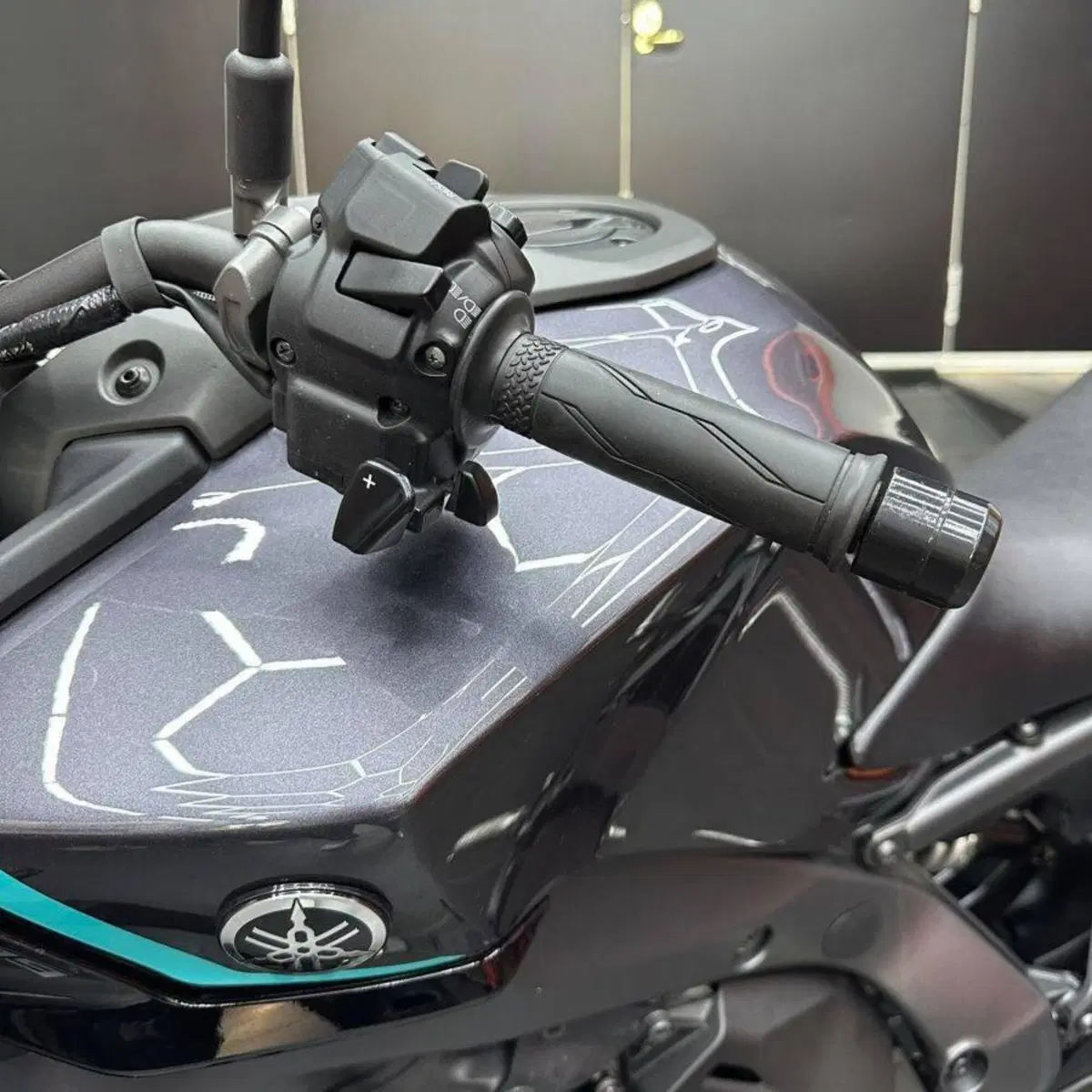Yamaha MT-09 Y-AMT (2024 - 26) (3)