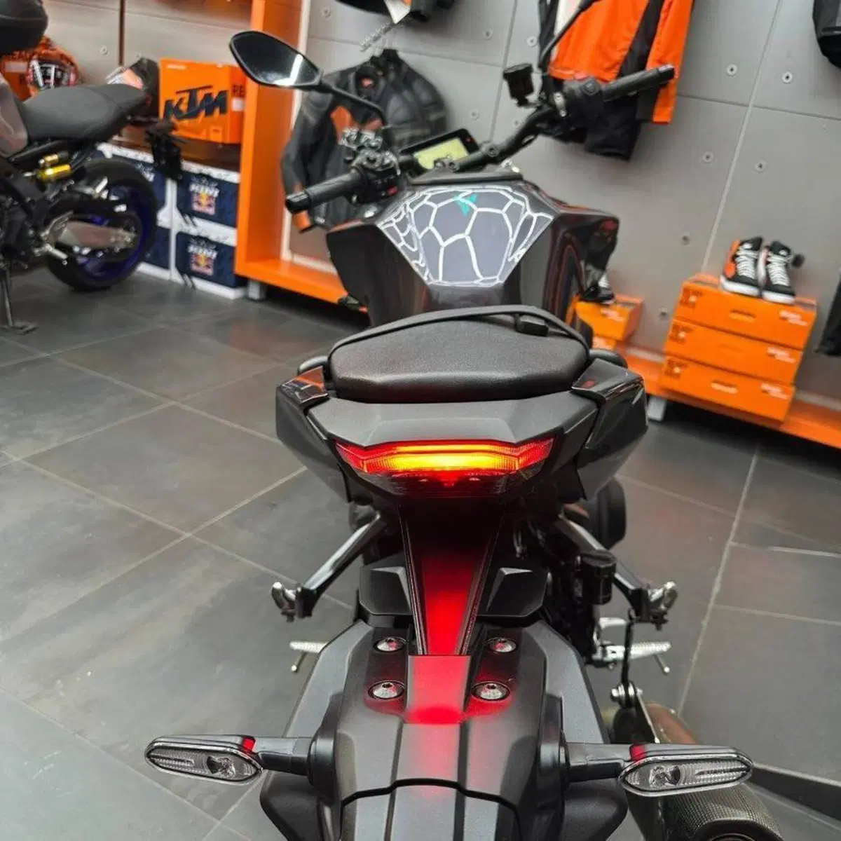 Yamaha MT-09 Y-AMT (2024 - 26) (6)