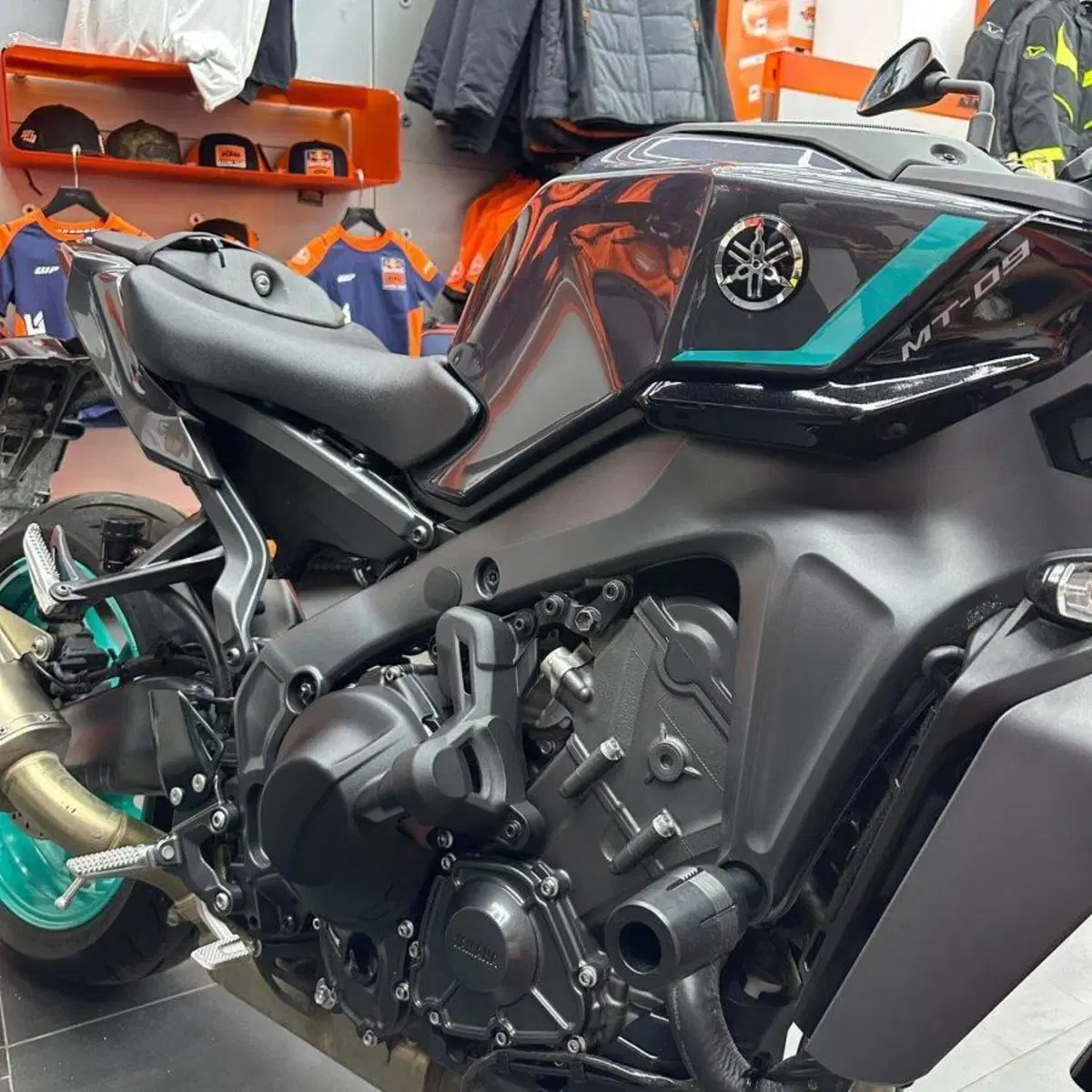 Yamaha MT-09 Y-AMT (2024 - 26) (9)