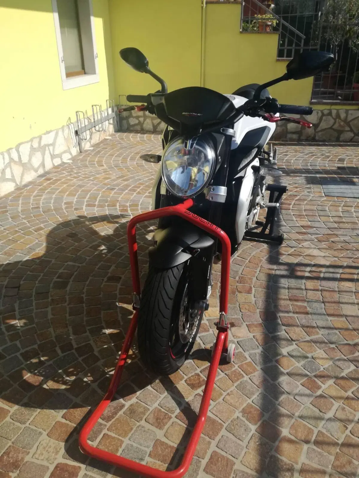 MV Agusta Brutale 675 EAS ABS (2011 - 16)
