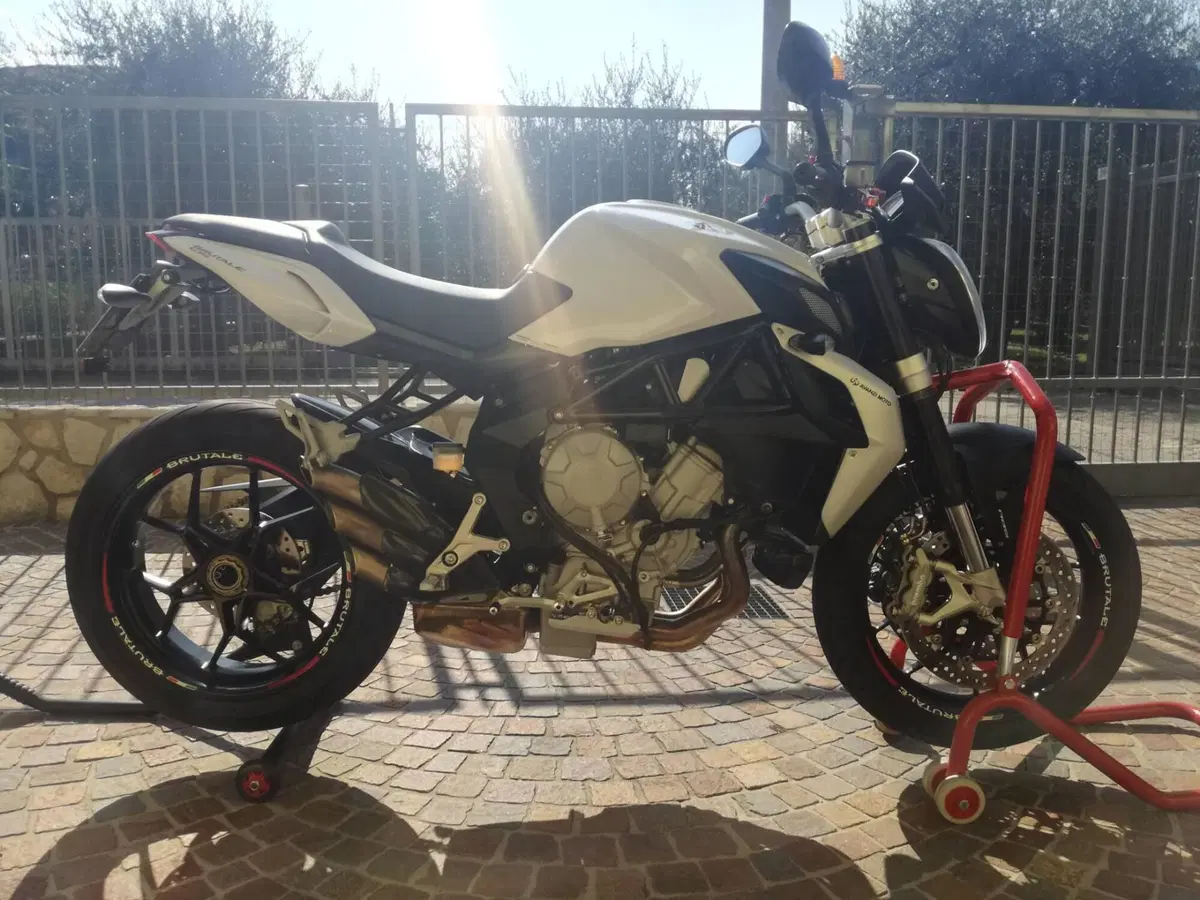 MV Agusta Brutale 675 EAS ABS (2011 - 16) (3)