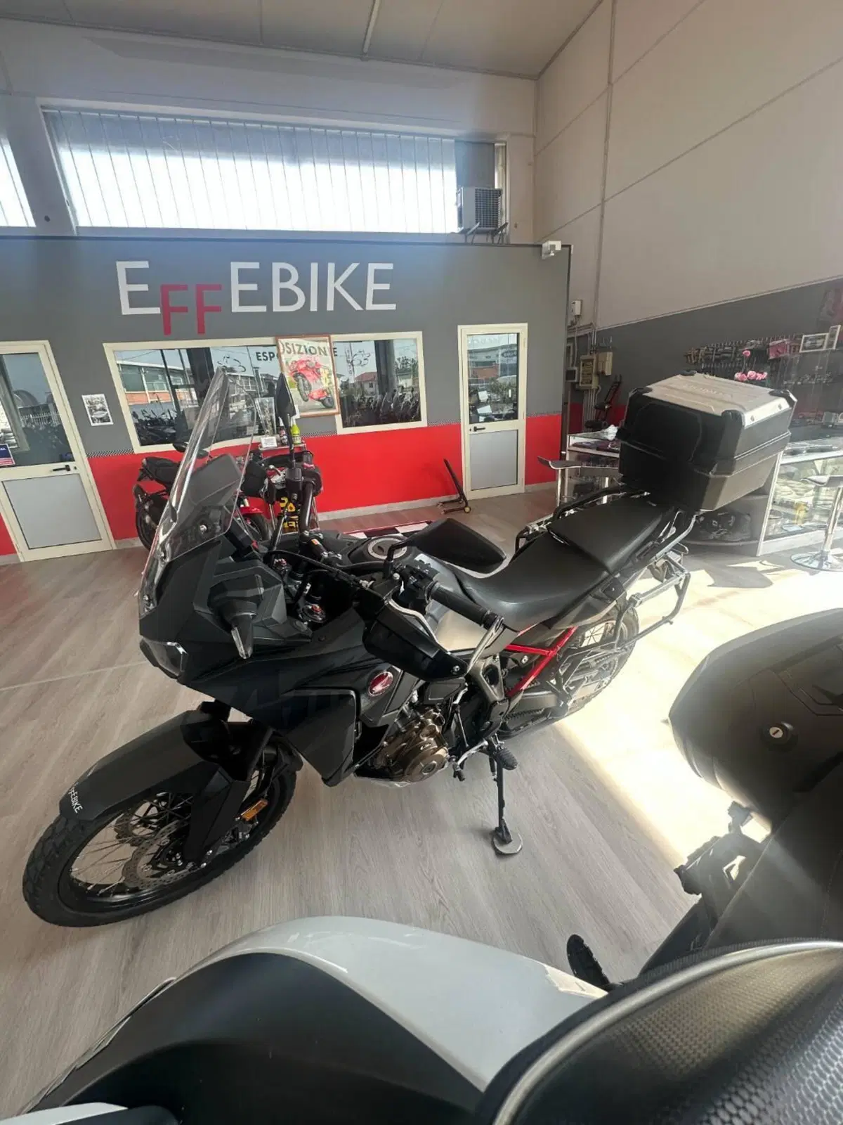 Honda Africa Twin CRF 1100L (2022 - 23) (3)