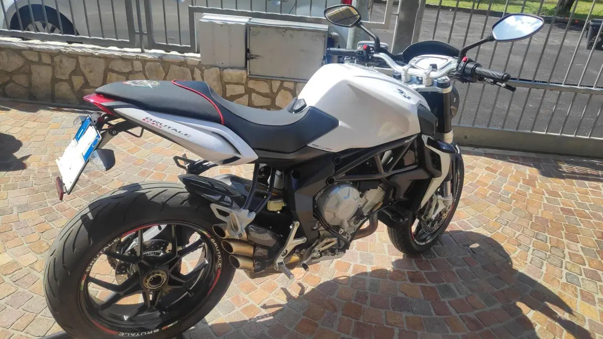 MV Agusta Brutale 675 EAS ABS (2011 - 16) (9)