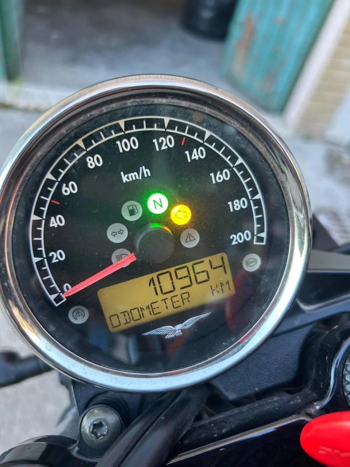 Moto Guzzi V7 III Stone Night Pack (2019 - 20) (2)