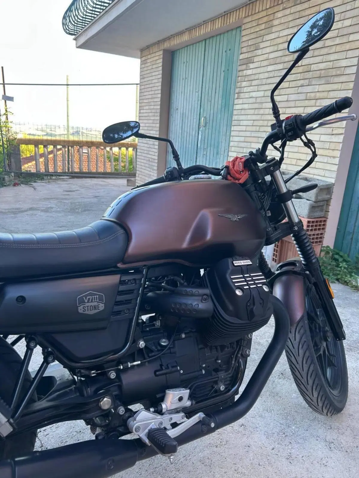 Moto Guzzi V7 III Stone Night Pack (2019 - 20) (5)