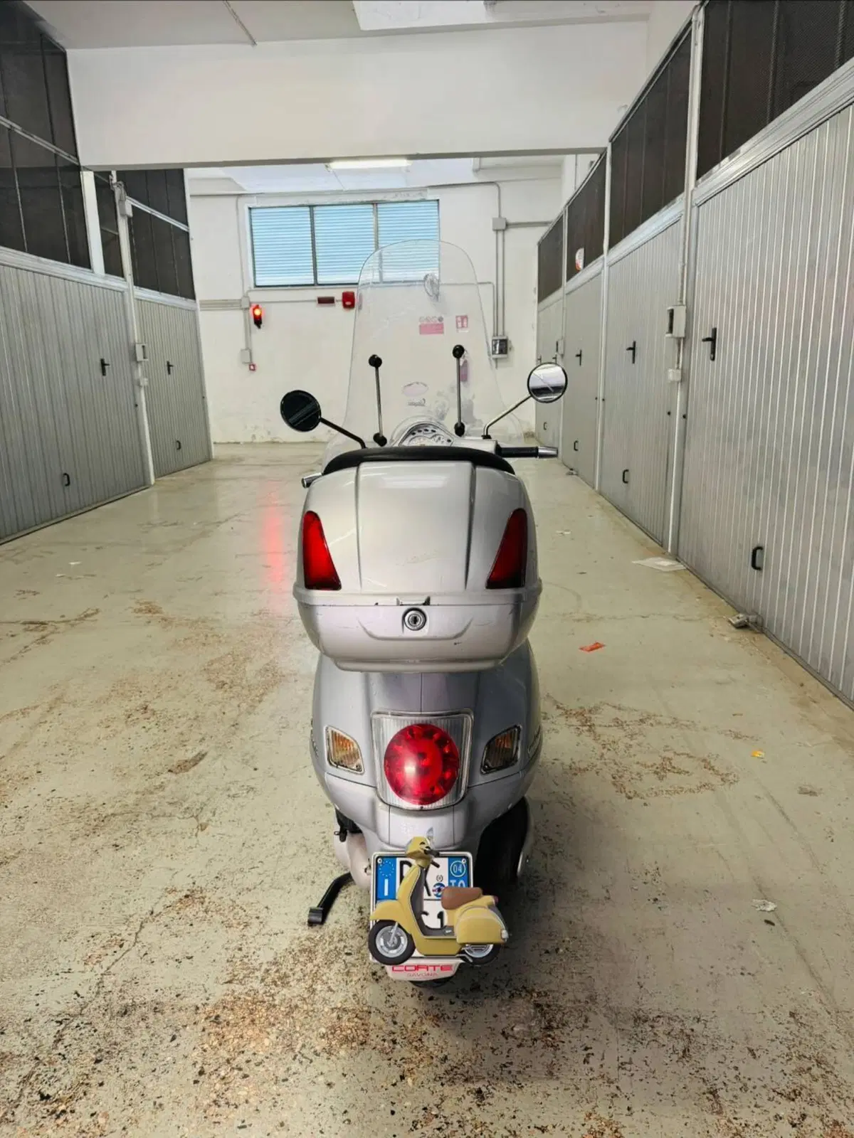 Vespa Granturismo 200 L (3)
