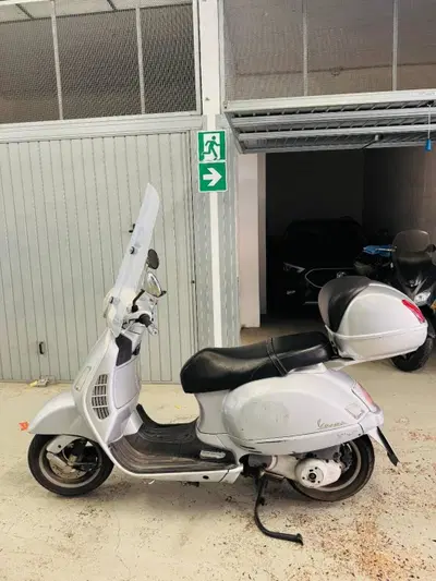 Vespa Granturismo 200 L usata