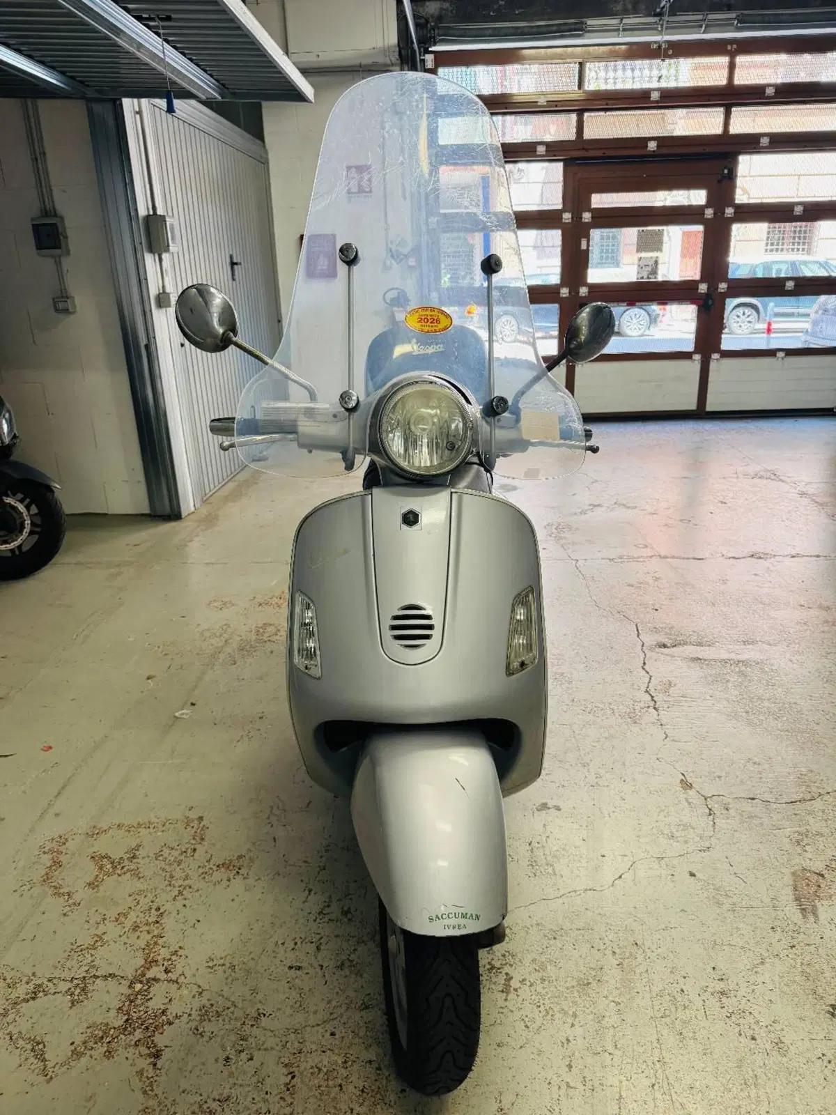 Vespa Granturismo 200 L (4)