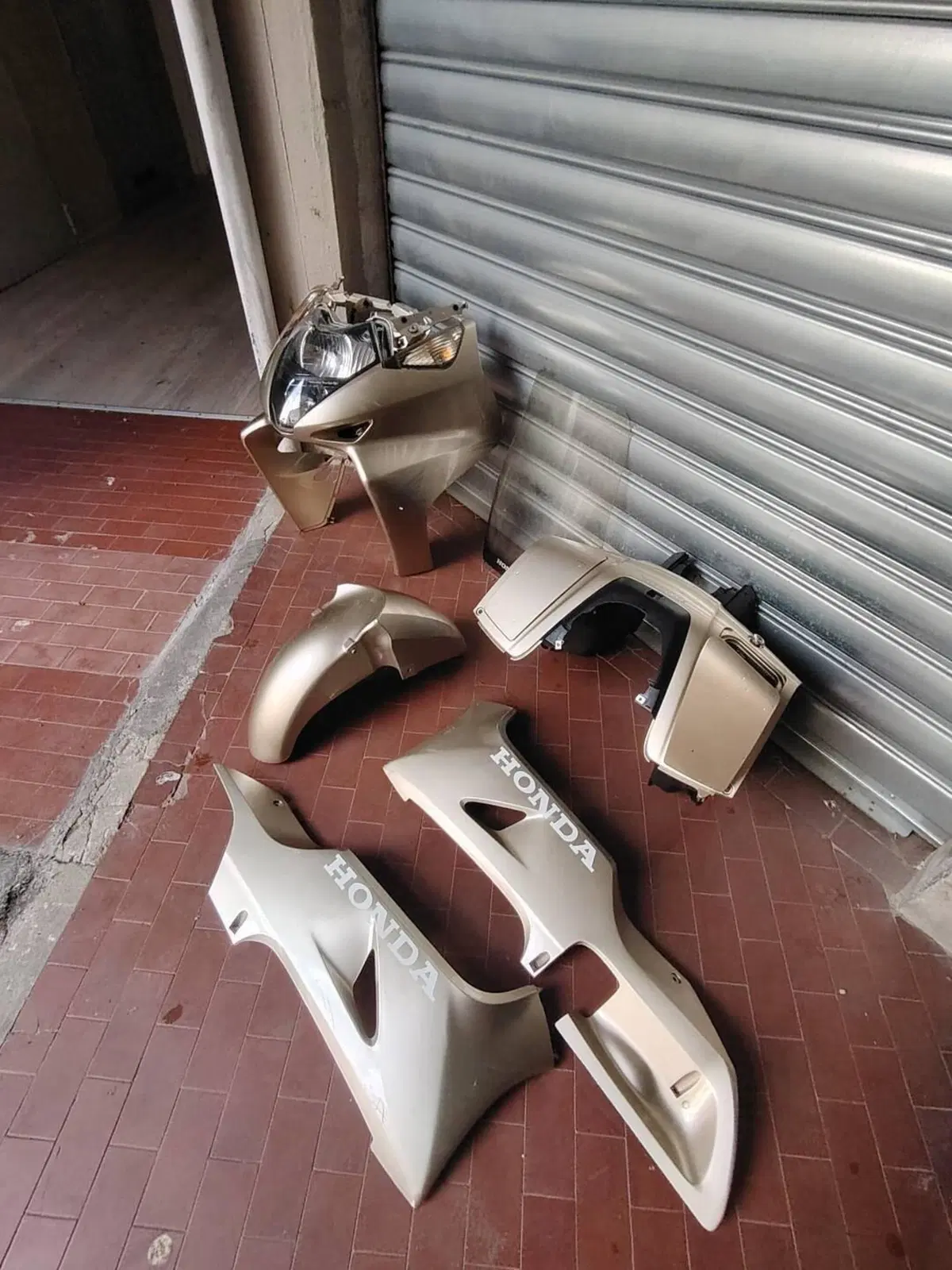 Honda Silver Wing 400 (2006 - 09) (9)