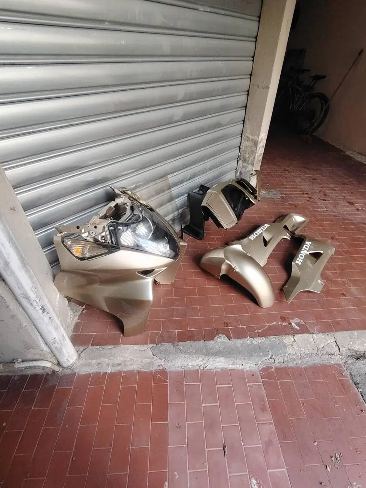 Honda Silver Wing 400 (2006 - 09) (10)