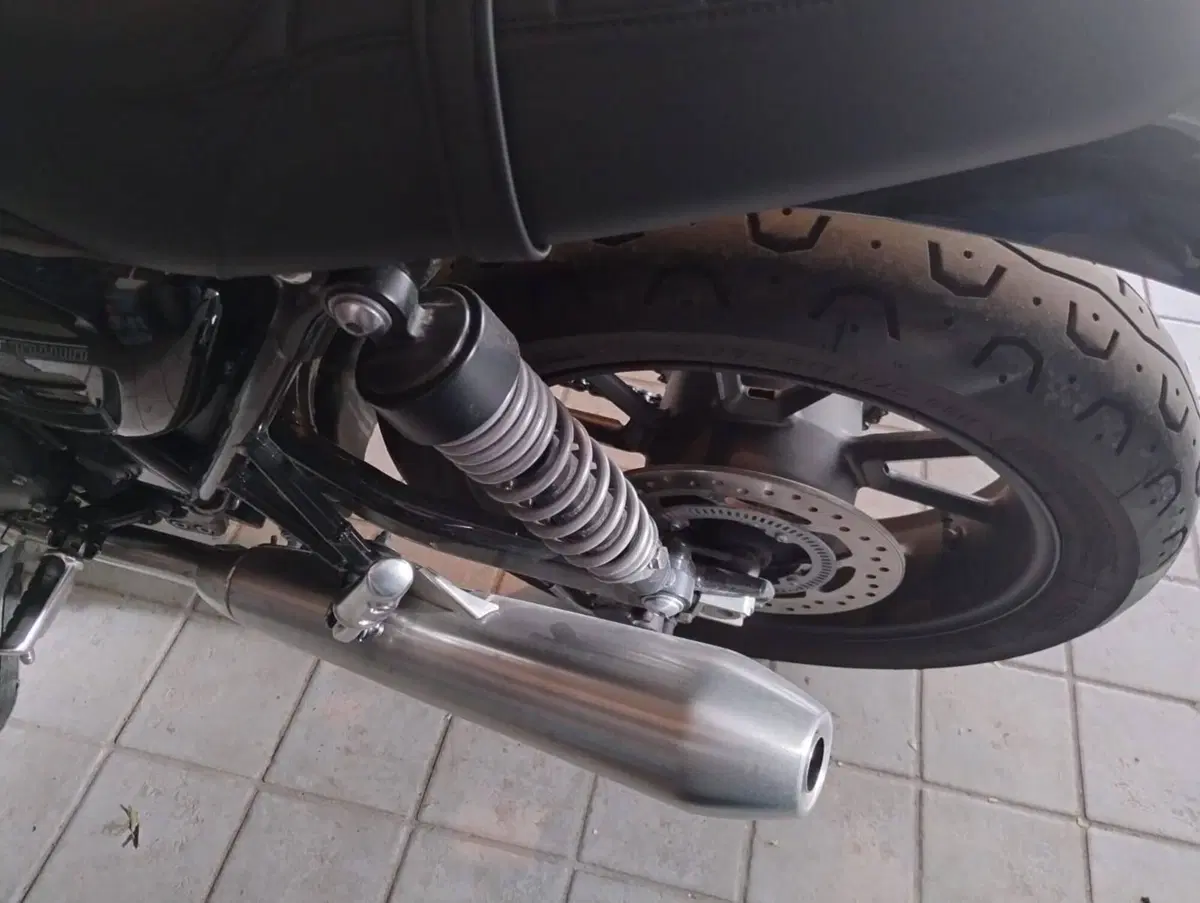 Triumph Street Twin 900 (2021 - 22) (2)