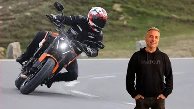 KTM 790 DUKE 2027: Il "Bisturi" si rif&agrave; il trucco [VIDEO]