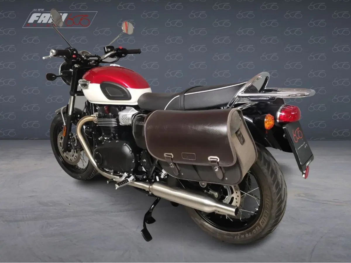 Triumph Bonneville T100 (2021 - 25) (3)