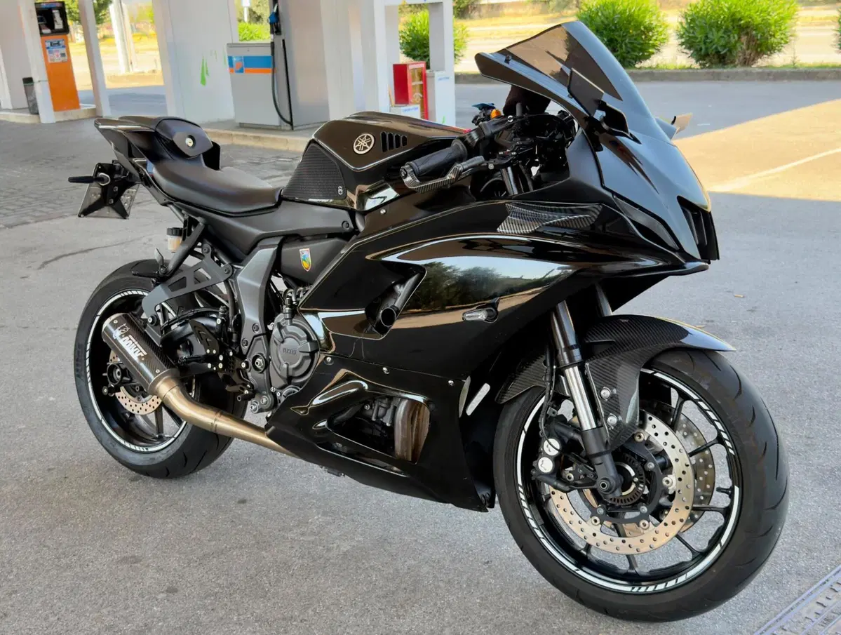 Yamaha YZF R7 (2021 - 25) (6)
