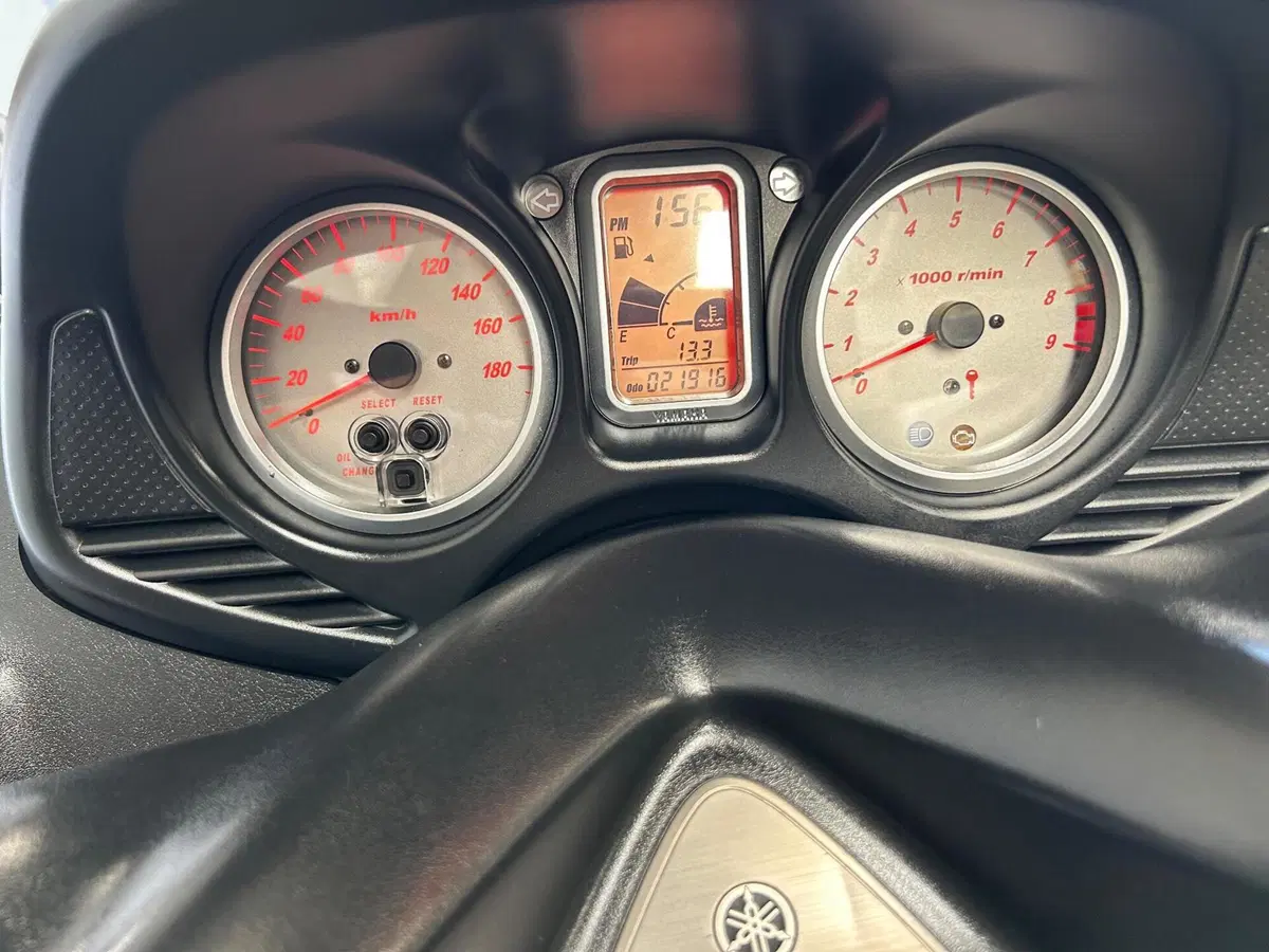 Yamaha T-Max 500 (2004 - 07) (6)