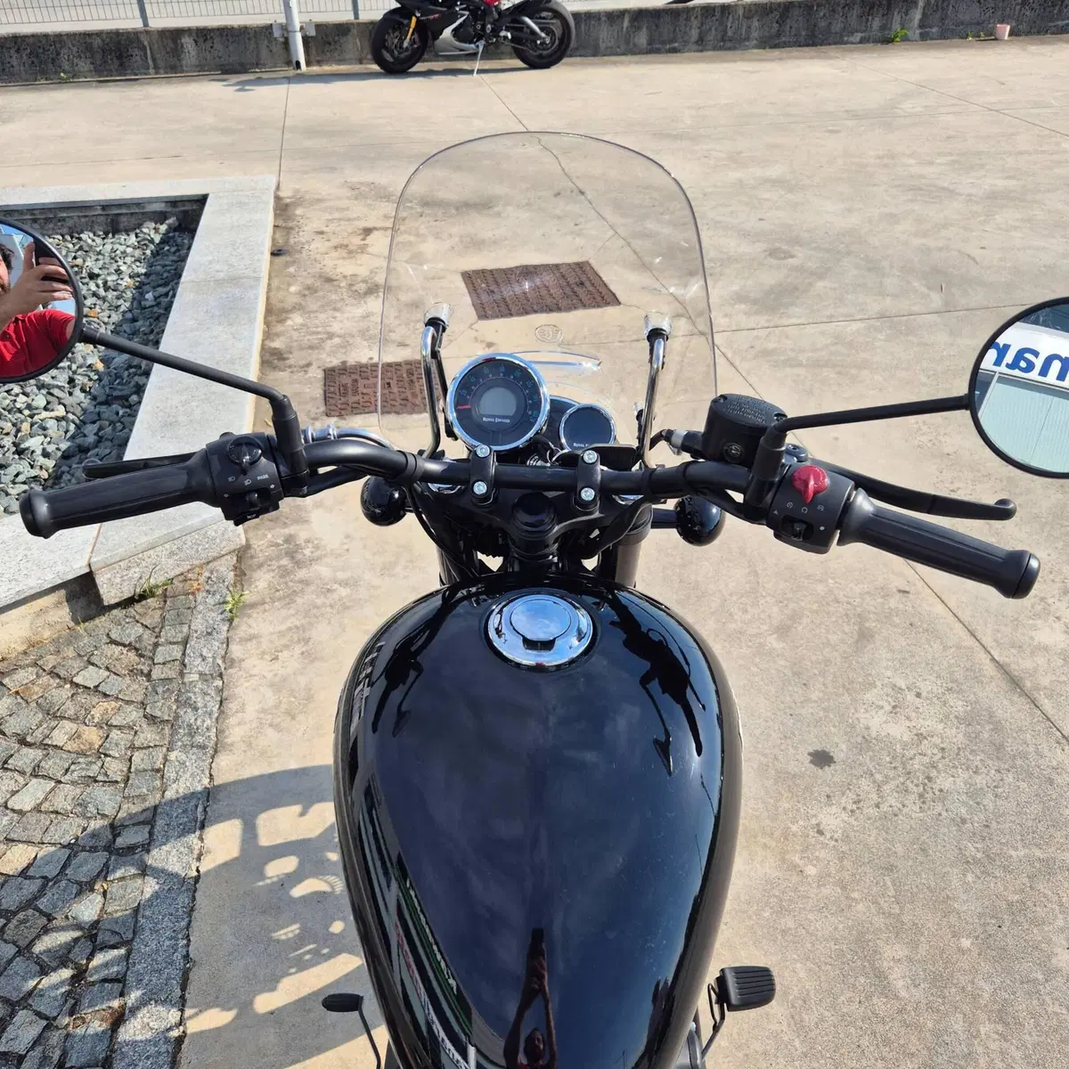 Royal Enfield Meteor 350 (2021 - 26) (7)
