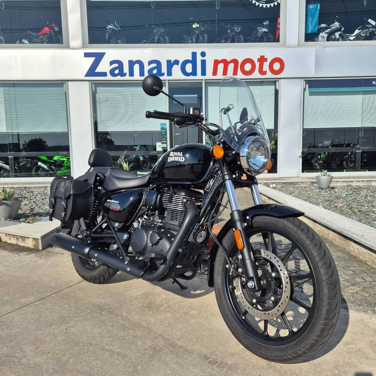 Royal Enfield Meteor 350 (2021 - 26)