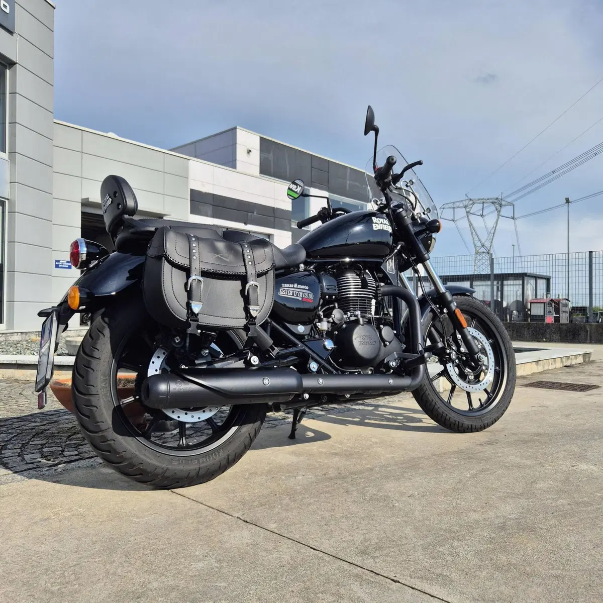 Royal Enfield Meteor 350 (2021 - 26) (2)