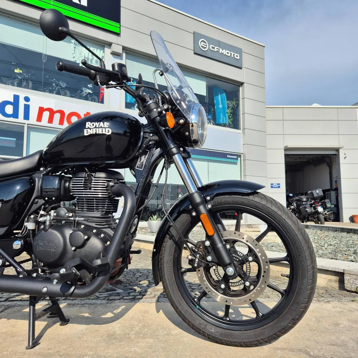 Royal Enfield Meteor 350 (2021 - 26) (6)