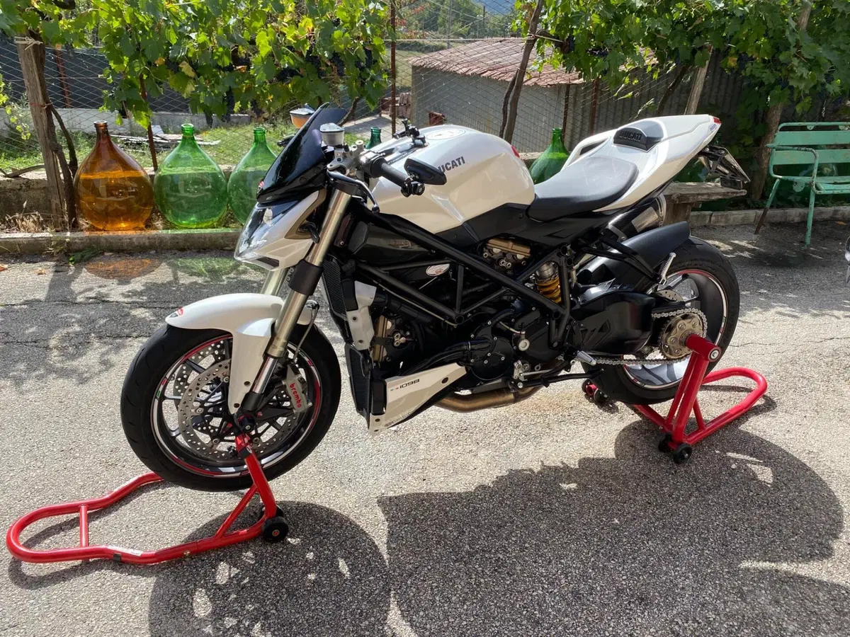 Ducati Streetfighter (2009 - 12) (2)