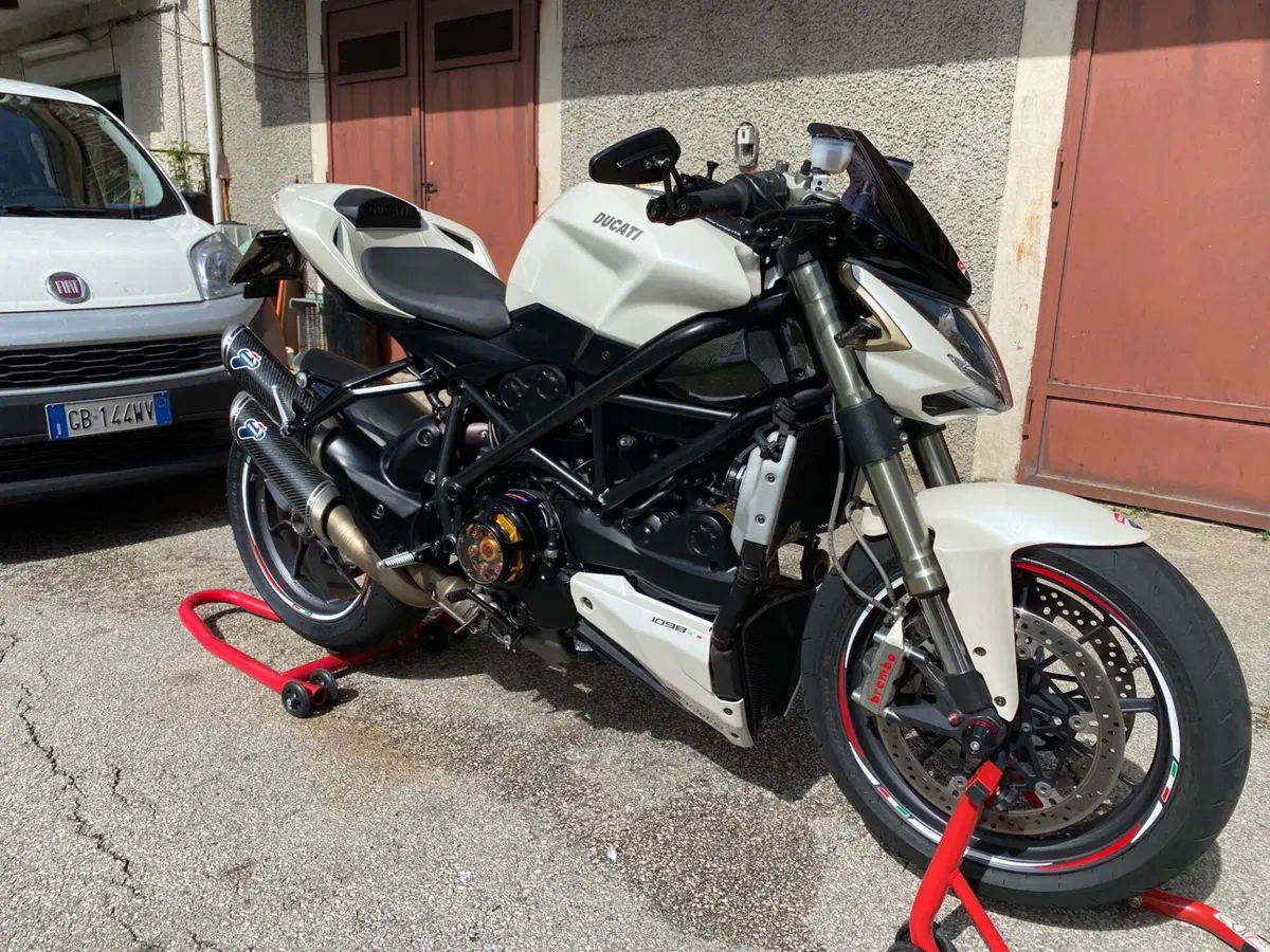 Ducati Streetfighter (2009 - 12)