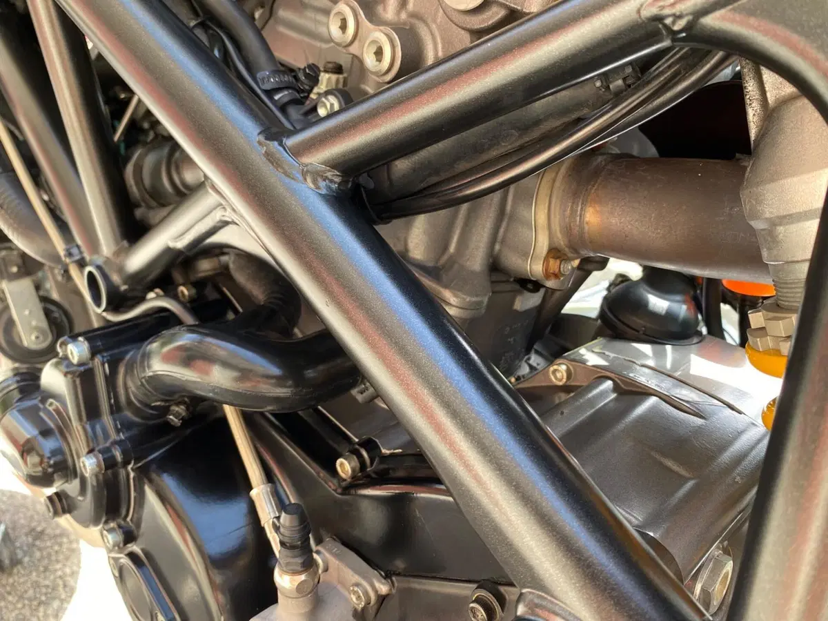 Ducati Streetfighter (2009 - 12) (8)