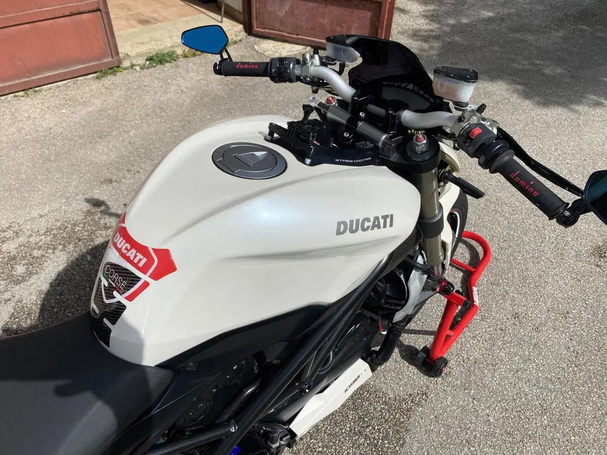 Ducati Streetfighter (2009 - 12) (16)