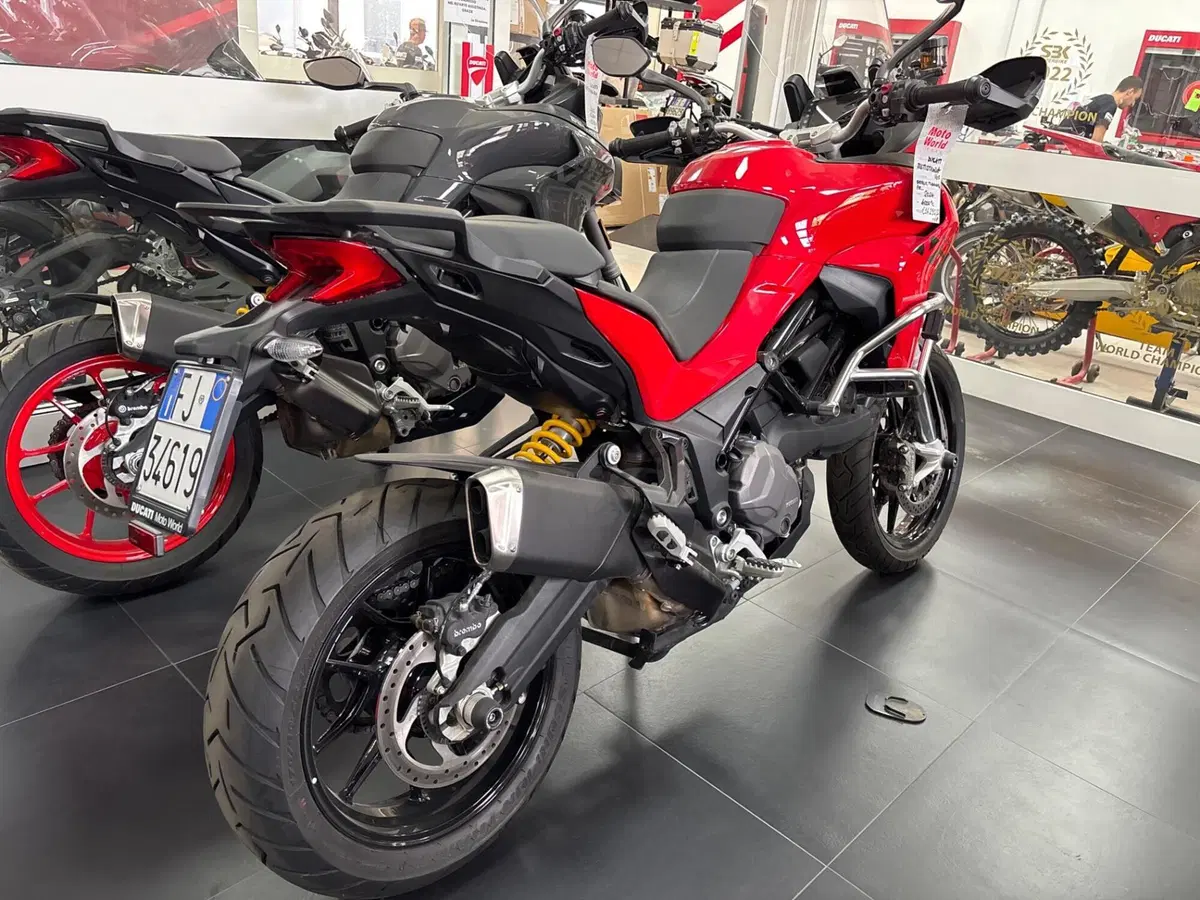 Ducati Multistrada V2 S (2022 - 24) (5)
