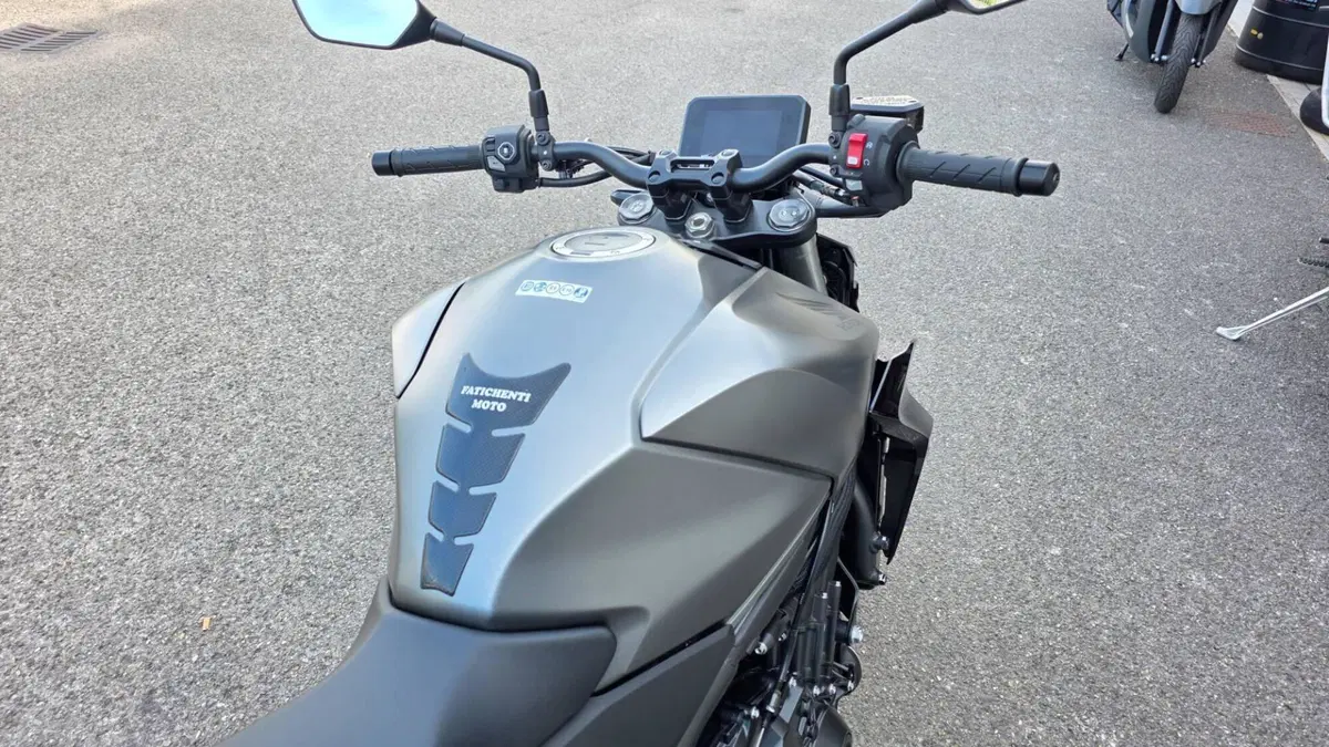 Honda CB 1000 Hornet (2025 - 26) (5)