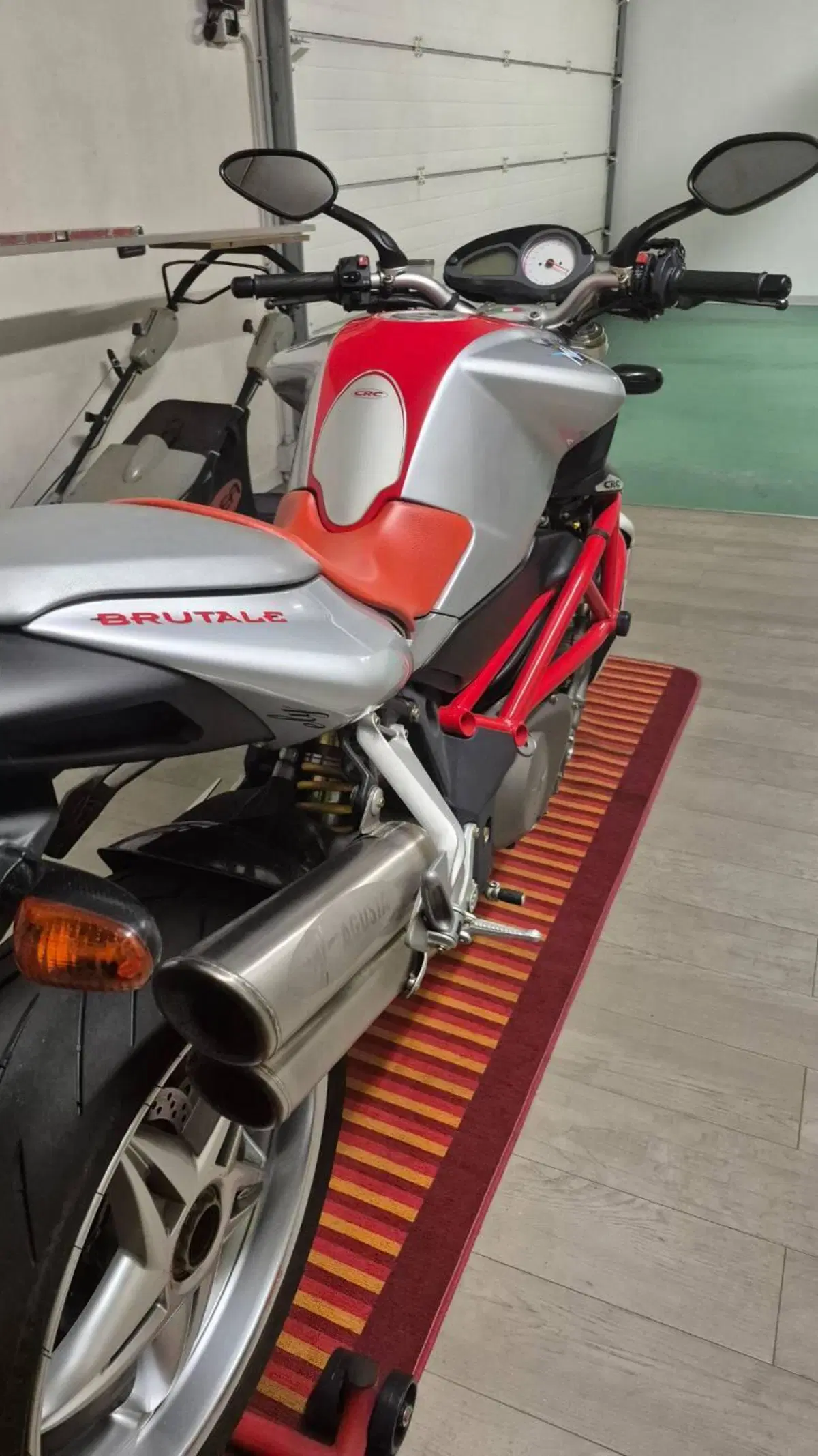 MV Agusta Brutale 910 S (2005 - 11) (3)