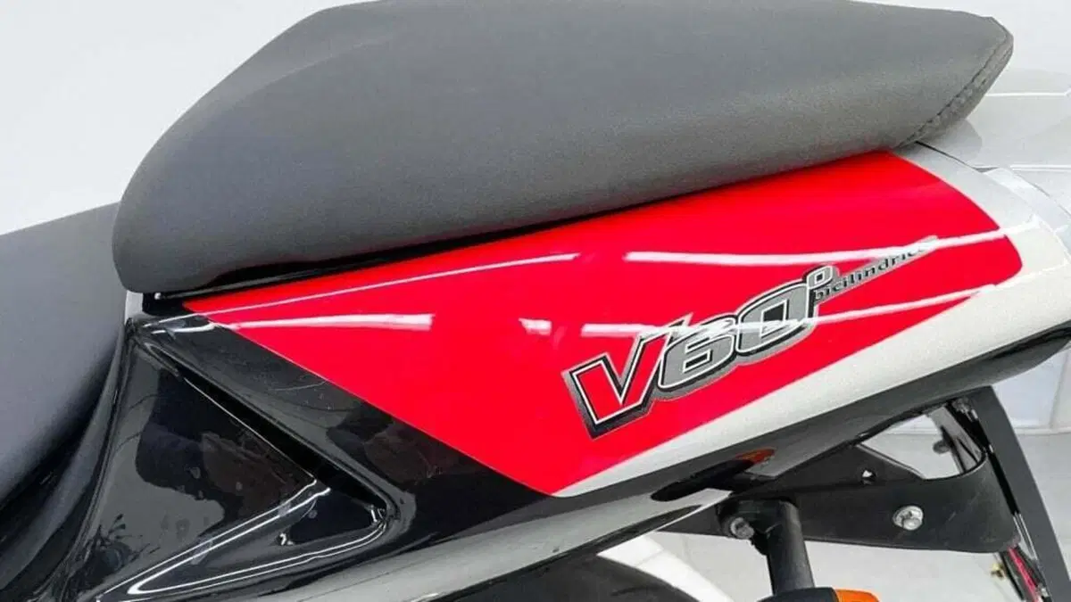 Aprilia RSV 1000 (2000 - 01) (10)
