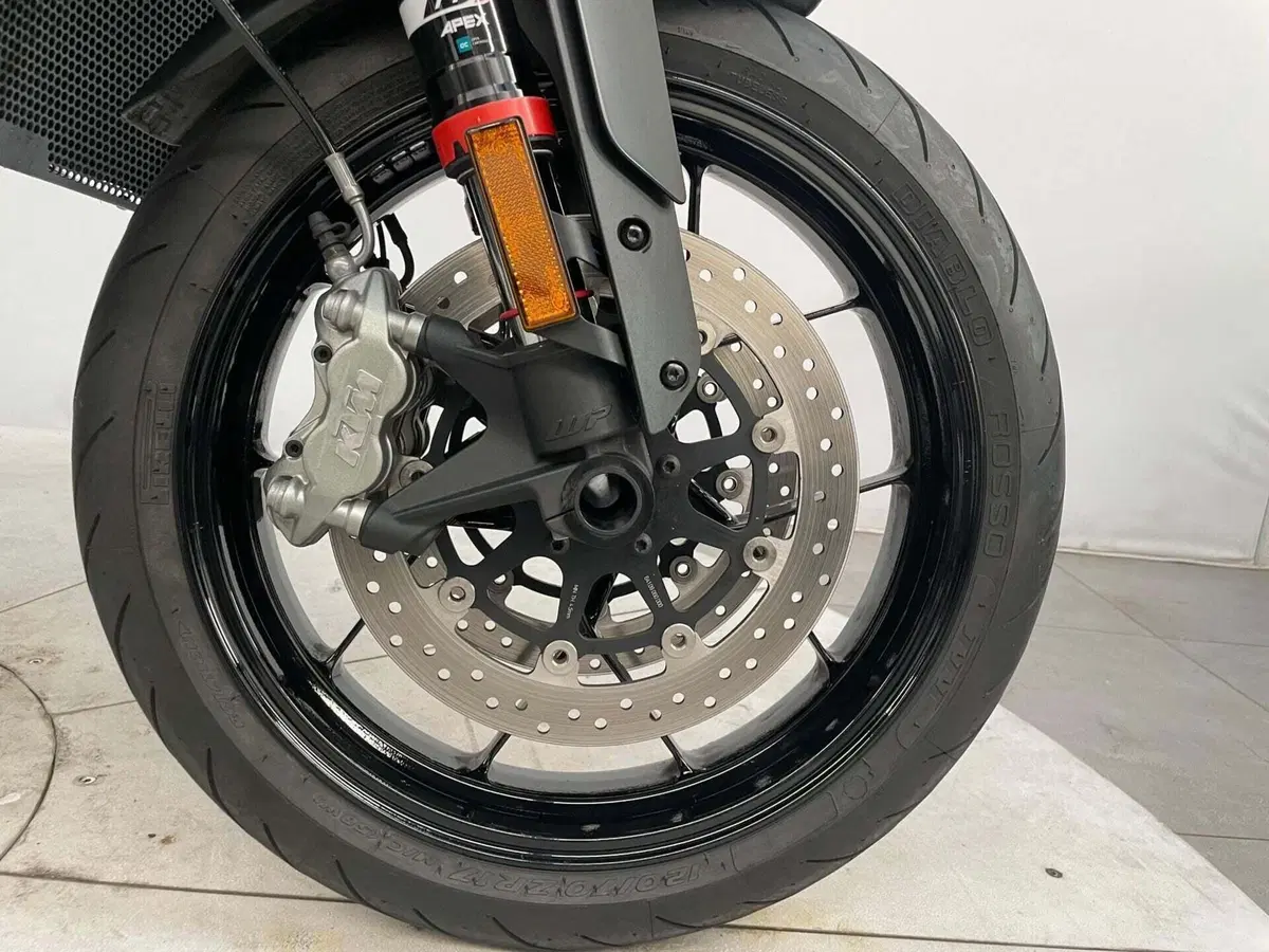 KTM 890 Duke (2021 - 23) (13)