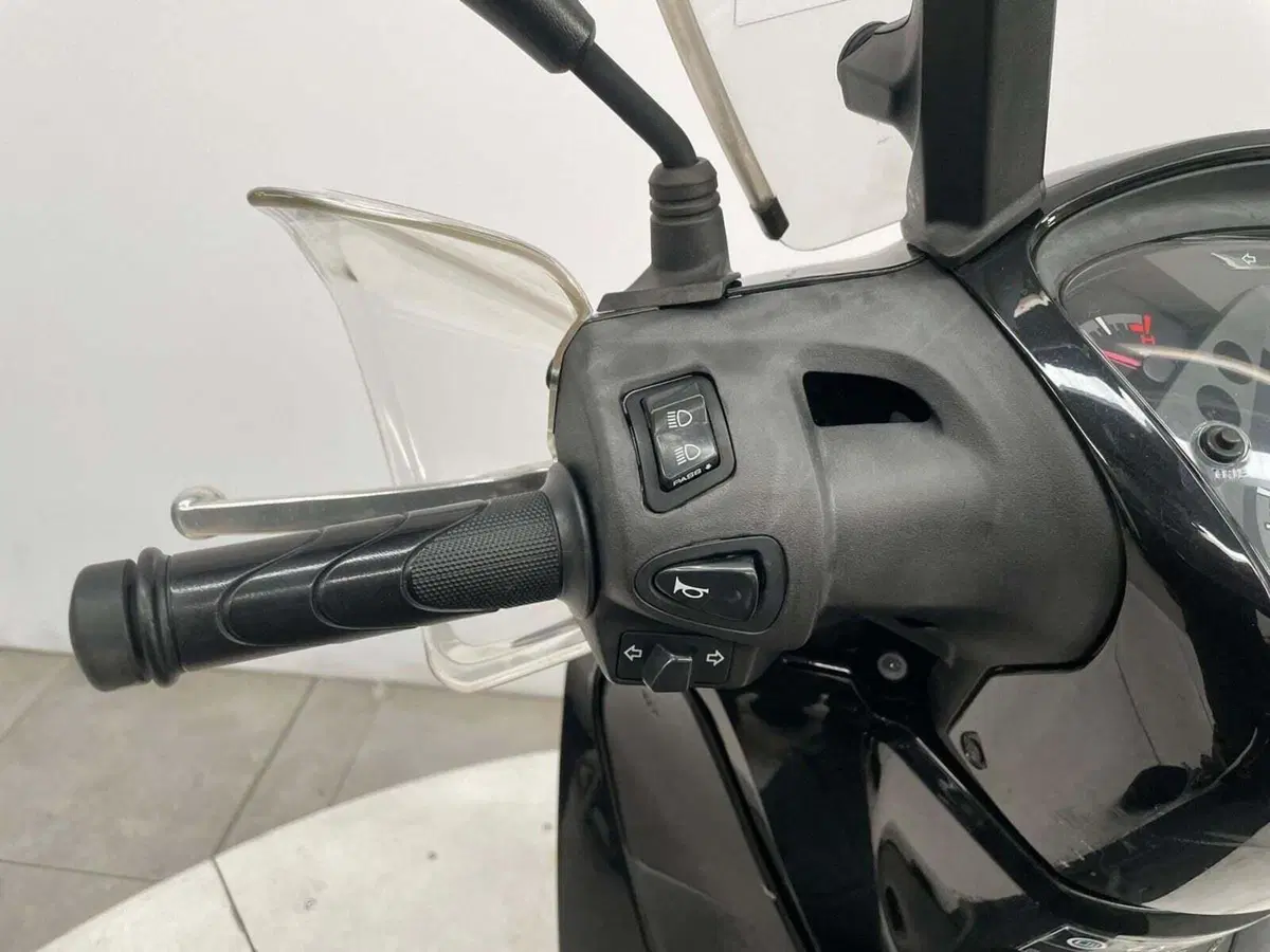 Honda SH 125 i ABS (2013 - 17) (8)