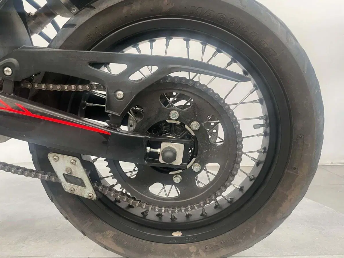 Malaguti XSM 125 (2019 - 20) (12)