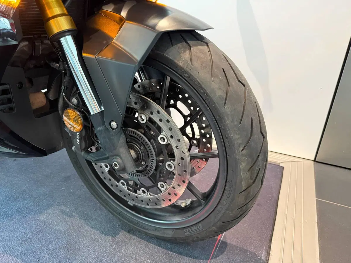 Honda Forza 750 DCT Urban (2021 - 24) (3)