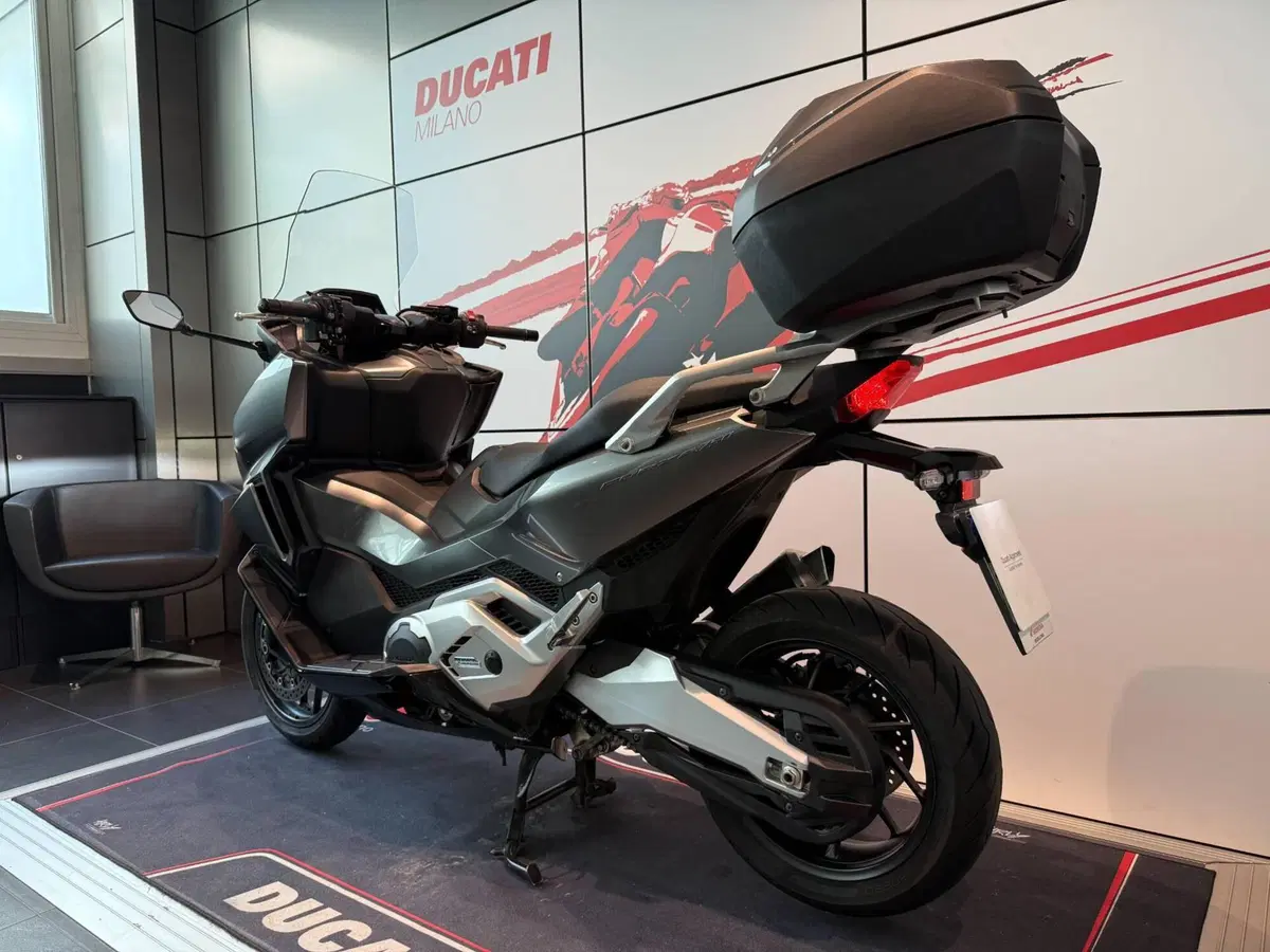 Honda Forza 750 DCT Urban (2021 - 24) (9)