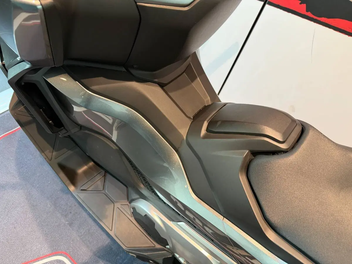 Honda Forza 750 DCT Urban (2021 - 24) (11)