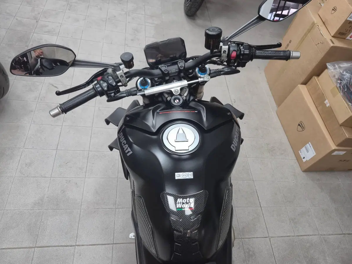 Ducati Streetfighter V4 1100 S (2021 - 22) (8)